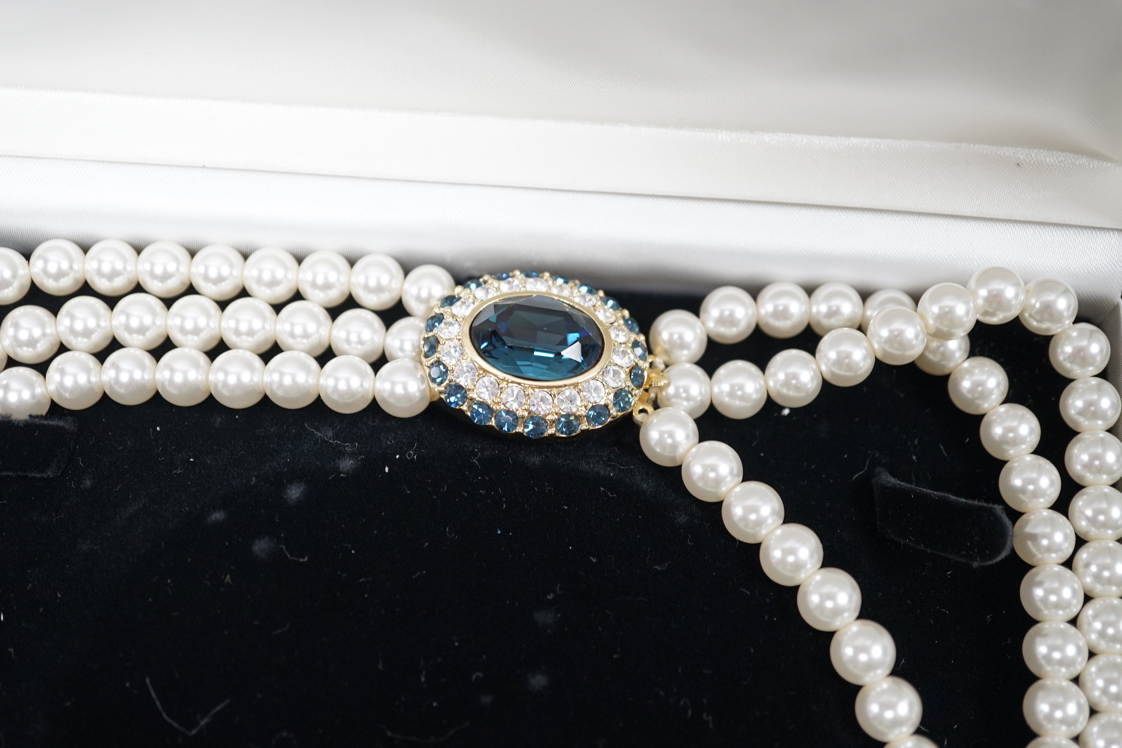 A large quantity of assorted costume jewellery including Joan Rivers Collection.